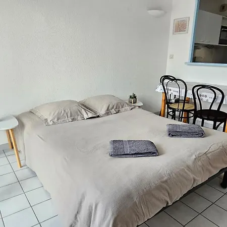 L'orchidee, 400m Du & De La De Tanchet, 5 Pers